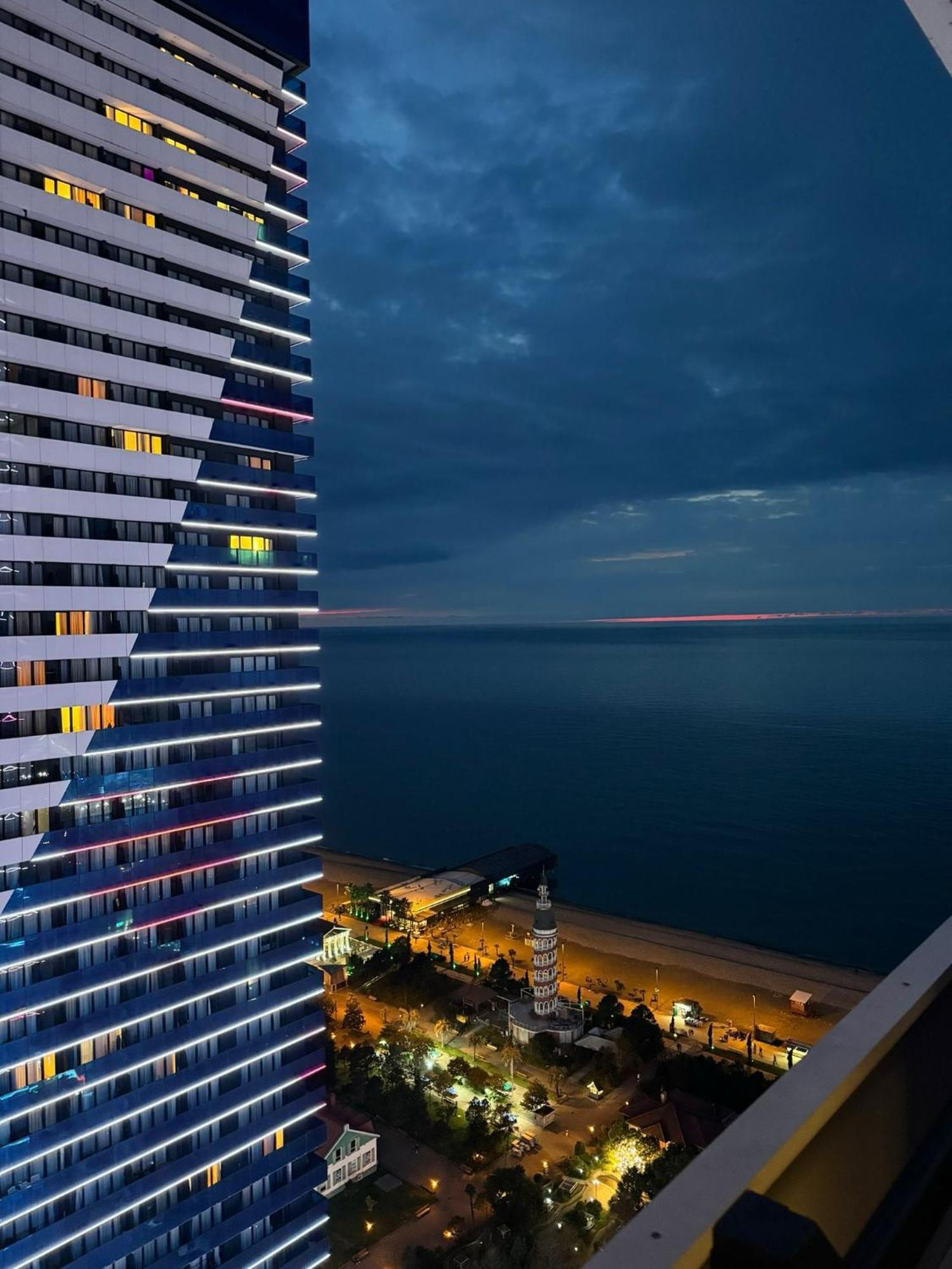 Orbi City Hotel Vip - Batumi Exterior foto
